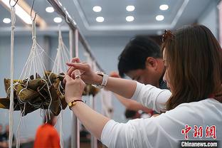 外媒：申花&海港都有意混血球员伍小海，若来中超可能为国足效力